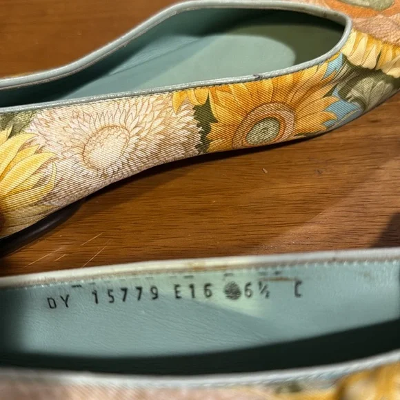 Salvatore Ferragamo Sunflower Scarf Yellow Floral Sz 6.5 Womens Ballet Flats - Picture 7 of 7
